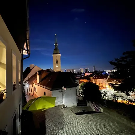 One אכסניה ברטיסלאבה